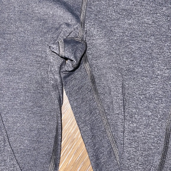 Lululemon Athletica Leggings Size 2 Grey with Mesh Detail - Picture 3 of 7